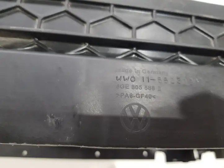 Volkswagen Golf VII (2013 - 2019) 5GE805588E Панель радиаторов двигателя — фото 5