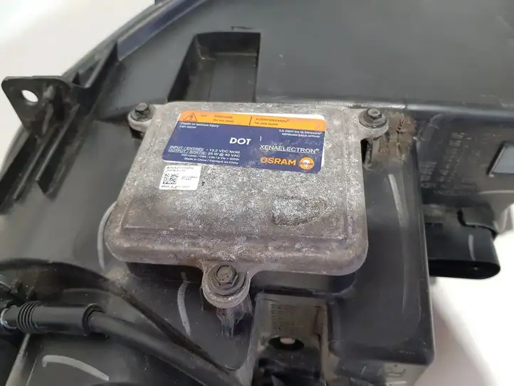 Tesla Model S (2012 - 2016) 600591100C Передняя фара — фото 3