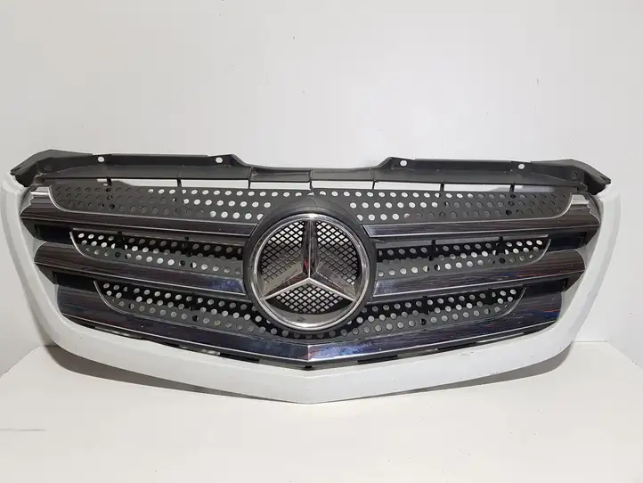 Mercedes-Benz Sprinter W906 (2006 - 2018) A9068880523 Передняя решетка — фото 1