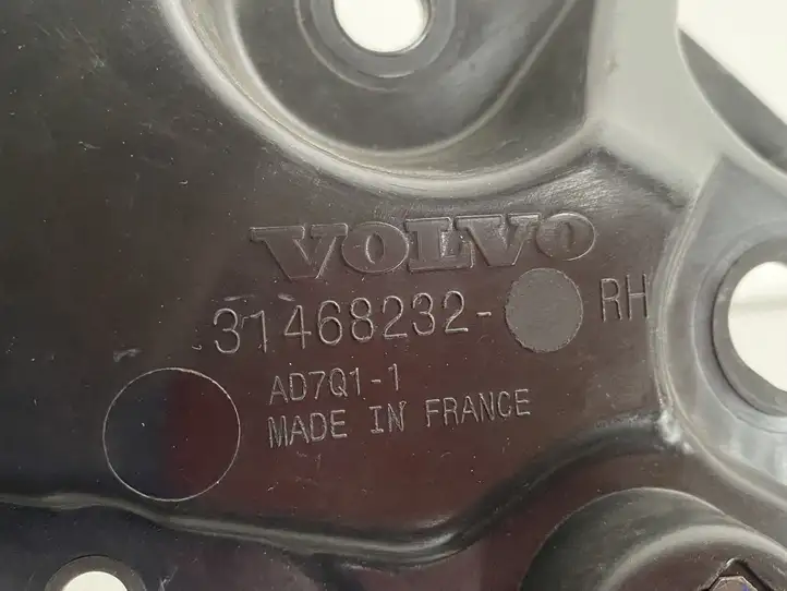 Volvo S60 (2018 - ) 31468232 Крепление крыла — фото 3