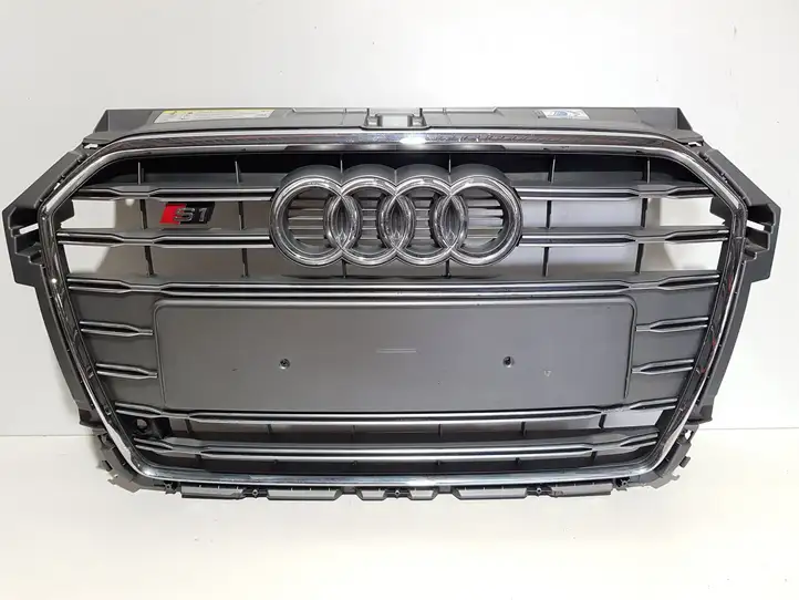 Audi A1 (2010 - 2014) 8XA853651 Передняя решетка — фото 1