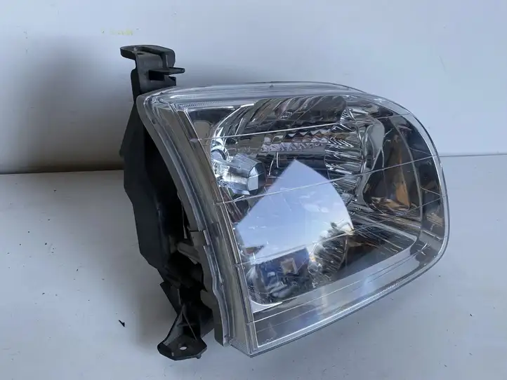 Toyota Tundra I (2003 - 2006) Передняя фара — фото 3
