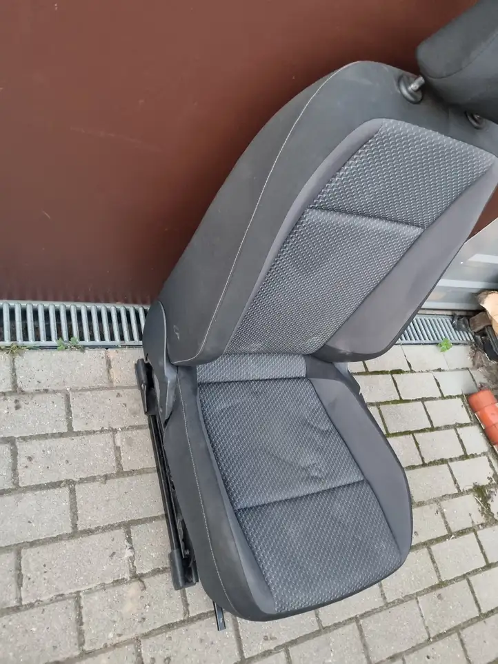 Volkswagen PASSAT B8 (2015 - ) 5Q4881105M Переднее сиденье водителя — фото 3