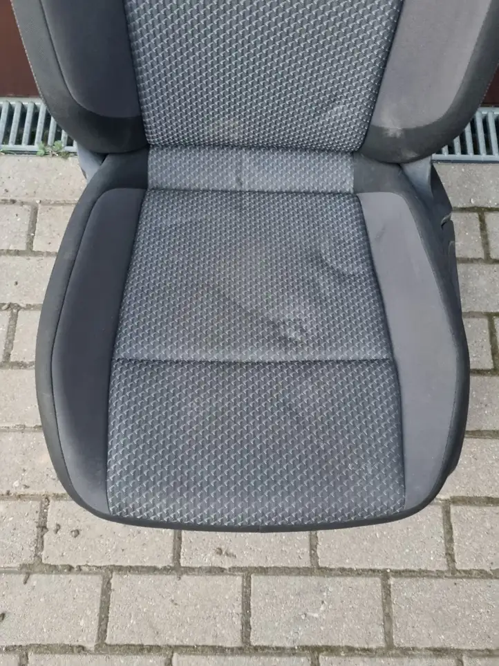 Volkswagen PASSAT B8 (2015 - ) 5Q4881105M Переднее сиденье водителя — фото 5