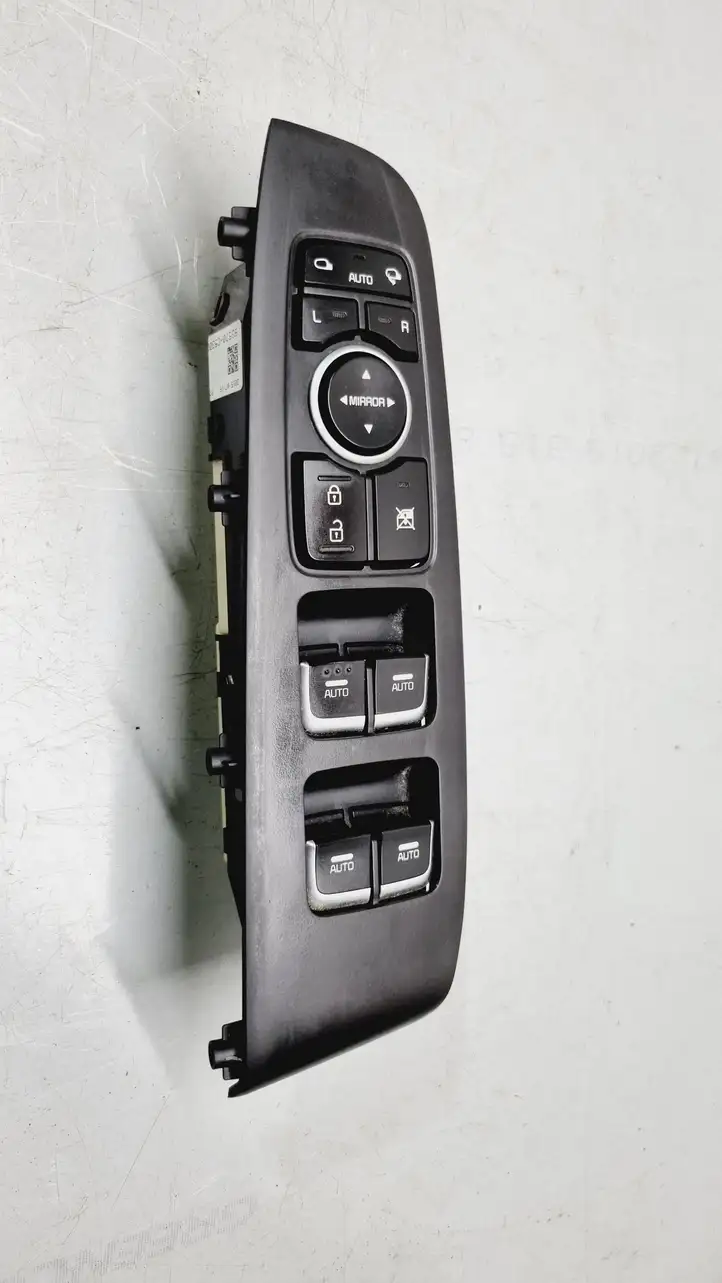 Kia Sorento (2014 - 2017) 93570C5300WK Блок кнопок стеклоподъемников — фото 3