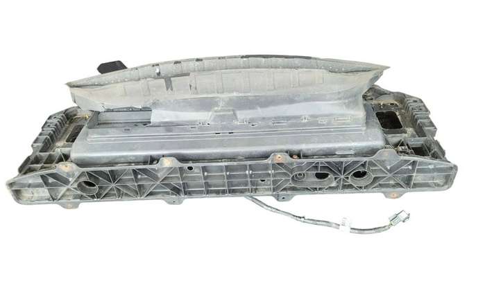 Hyundai i40 (2011 - )   Нижняя часть панели радиаторов (телевизора)