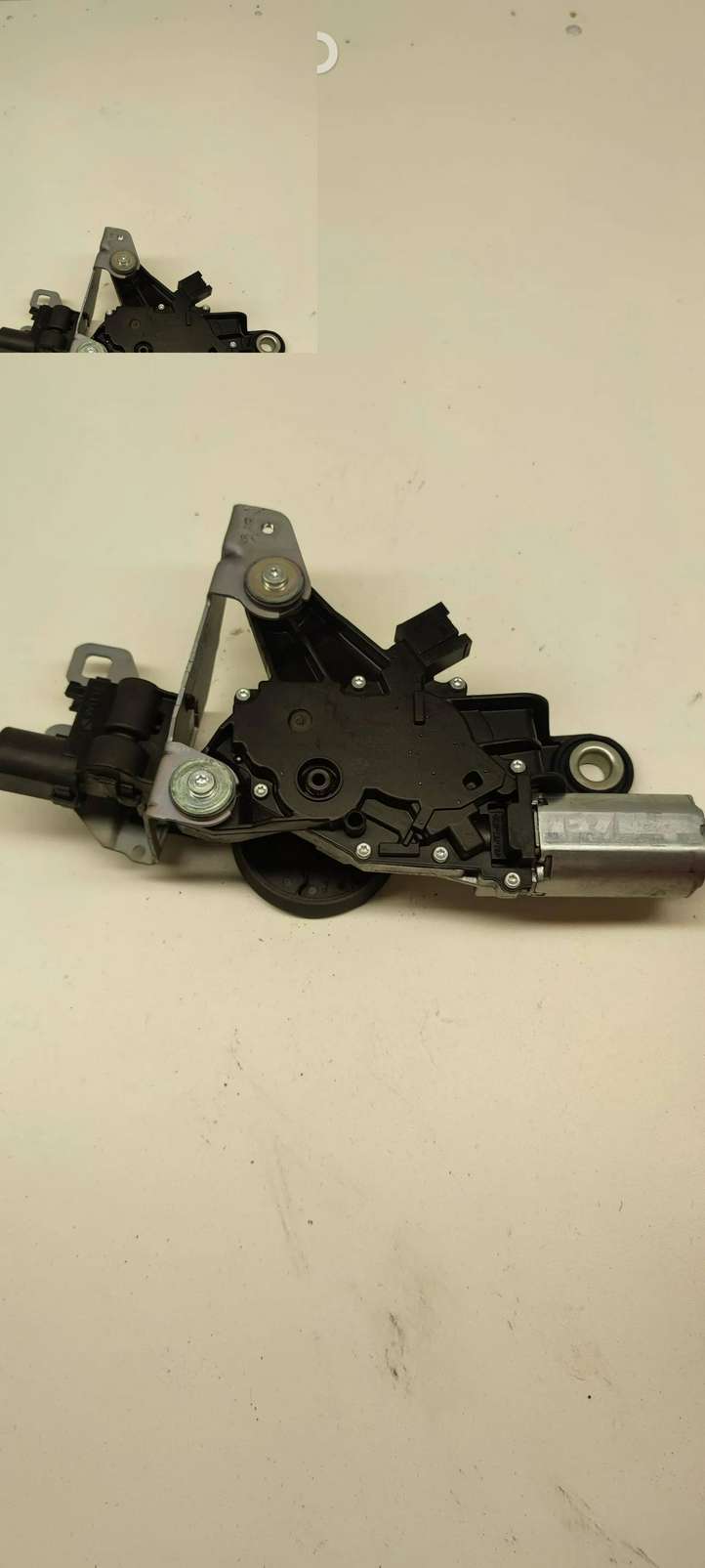 BMW 3 F30 F35 F31 (2012 - 2018)  1397020132 Замок заднего стекла