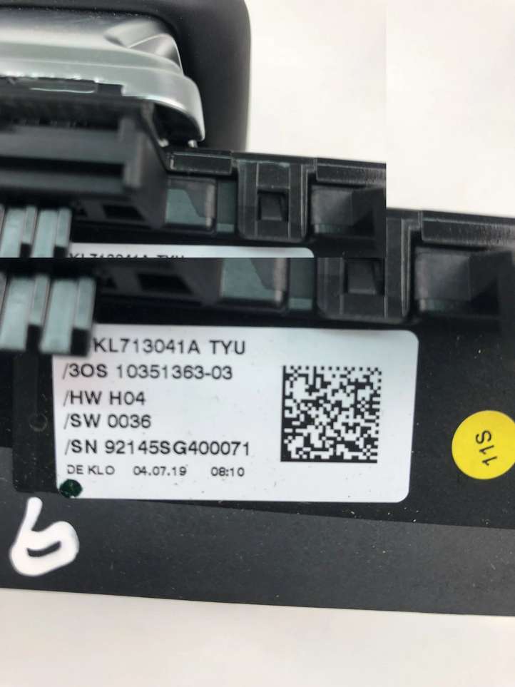 Audi e-tron (2018 - )  4KL713041A Отделка рычага переключения передач (кожа, головка)