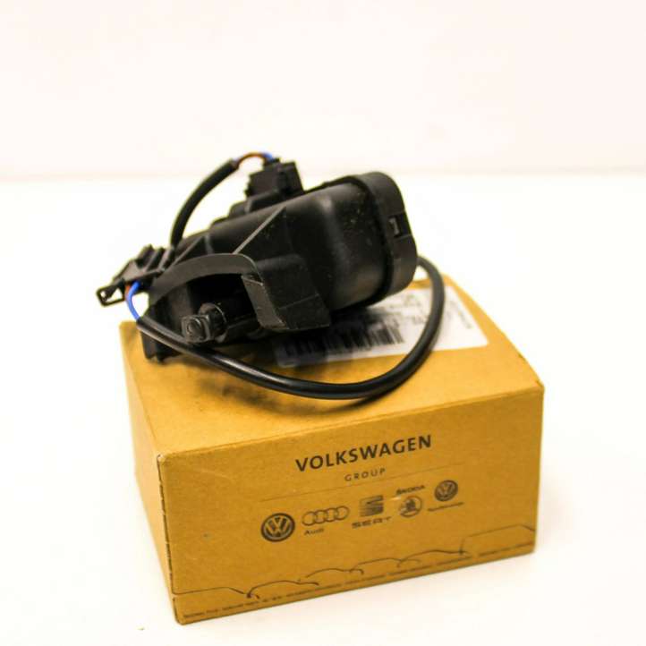 Volkswagen Tiguan (2007 - 2011)  5N0810773F Электрический замок крышки бака