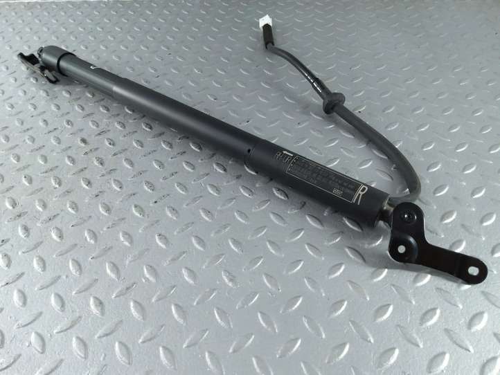 Toyota Corolla Cross (2021 - )  6891016022 Амортизатор крышки багажника