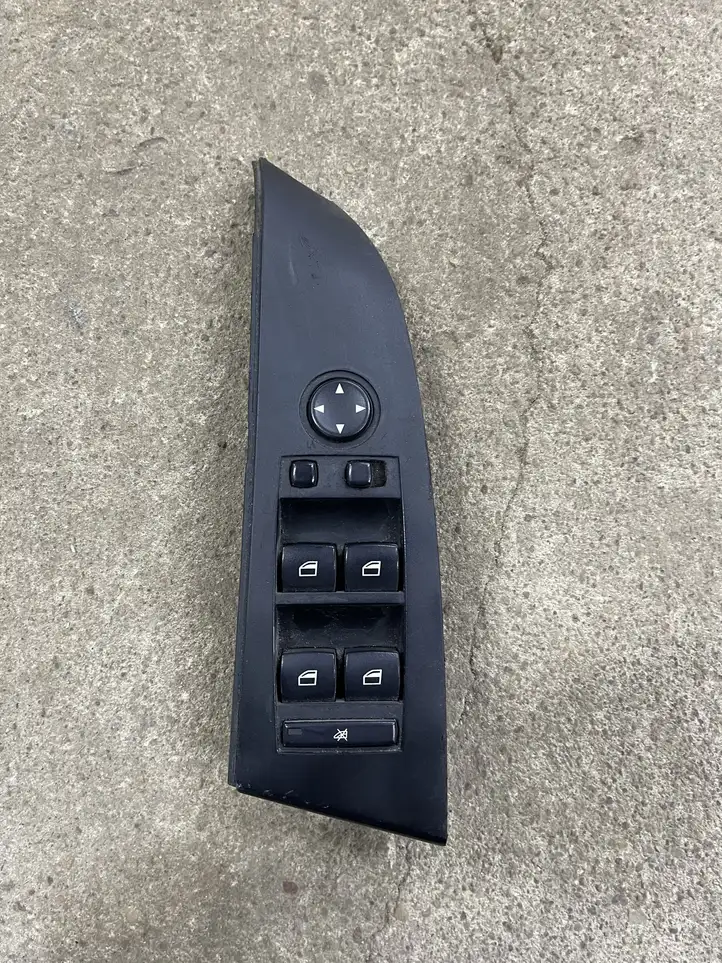 BMW 5 E60 E61 (2004 - 2010) 6951929 Кнопка стеклоподъемников — фото 2