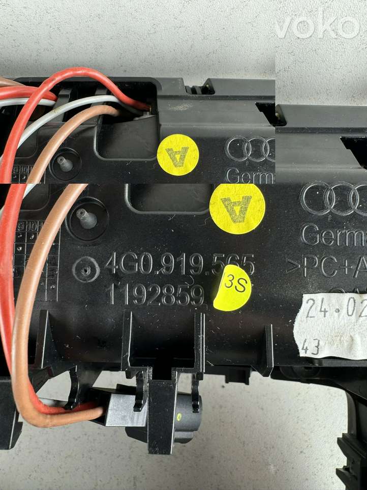 Audi A6 (2014 - 2018)  4G0919565 Отделка заднего прикуривателя