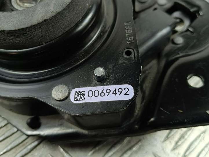 Jeep Grand Cherokee (2021 - )  0069492 Комплект крепления