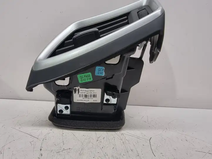 Nissan Qashqai (2013 - 2017) 68761HV00B Боковой воздушный дефлектор — фото 2