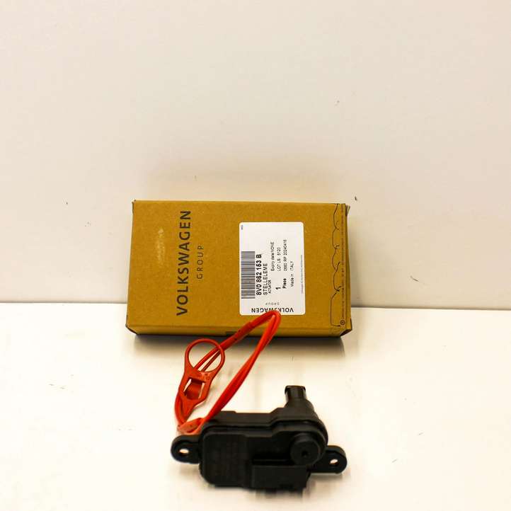 Audi A3/S3 8V (2012 - 2016)  8V0862153B Электрический замок крышки бака