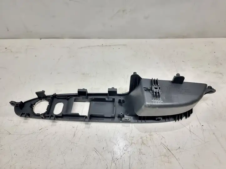 Hyundai i30 (2007 - 2012) 935722R030WK Накладка кнопки стеклоподъемника — фото 2
