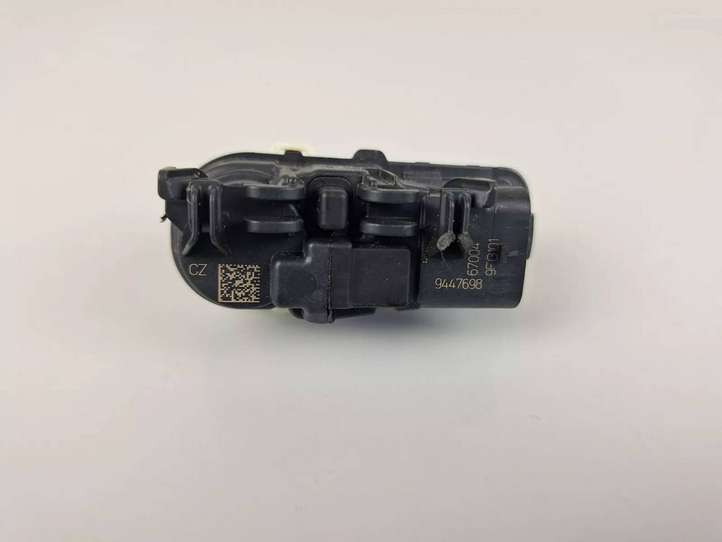 BMW i4 (2021 - )  9447698 Электрический замок крышки бака