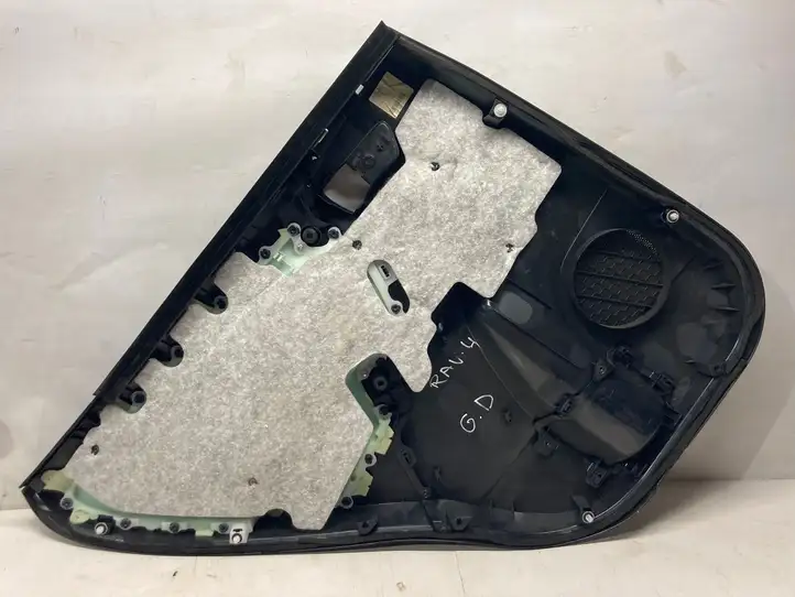 Toyota RAV 4 (XA40) (2012 - 2018) 67787X1BO9 Обшивка задней двери — фото 2