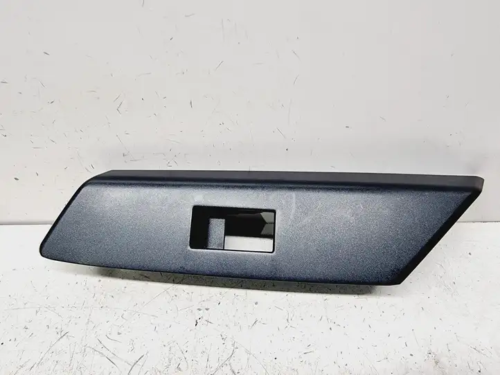 Toyota RAV 4 (XA40) (2012 - 2018) 7427242070 Накладка кнопки стеклоподъемника — фото 1