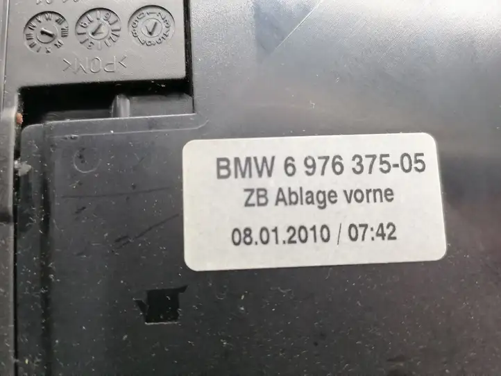 BMW 5 E60 E61 (2004 - 2010) 6976375 Передняя пепельница — фото 3
