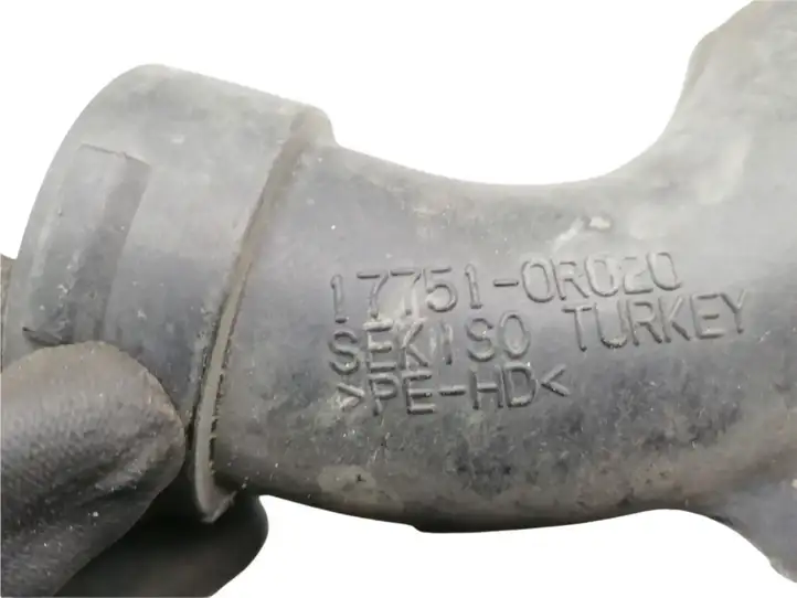 Toyota Auris 150 (2006 - 2012) 177510R020 Трубка подачи воздуха — фото 3