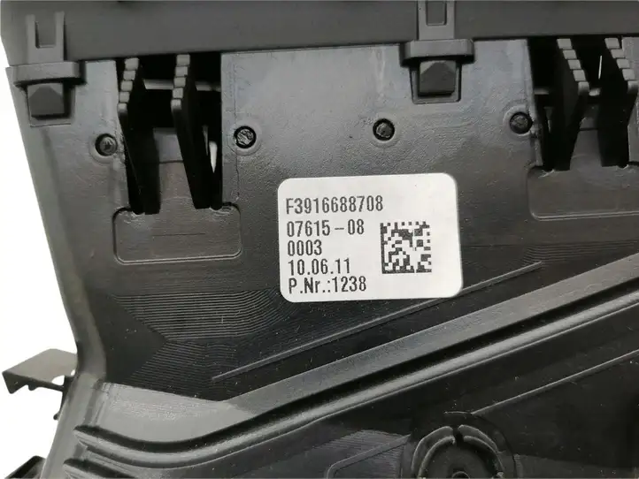 BMW 5 F10 F11 (2009 - 2016) 9166887 Боковой воздушный дефлектор — фото 3