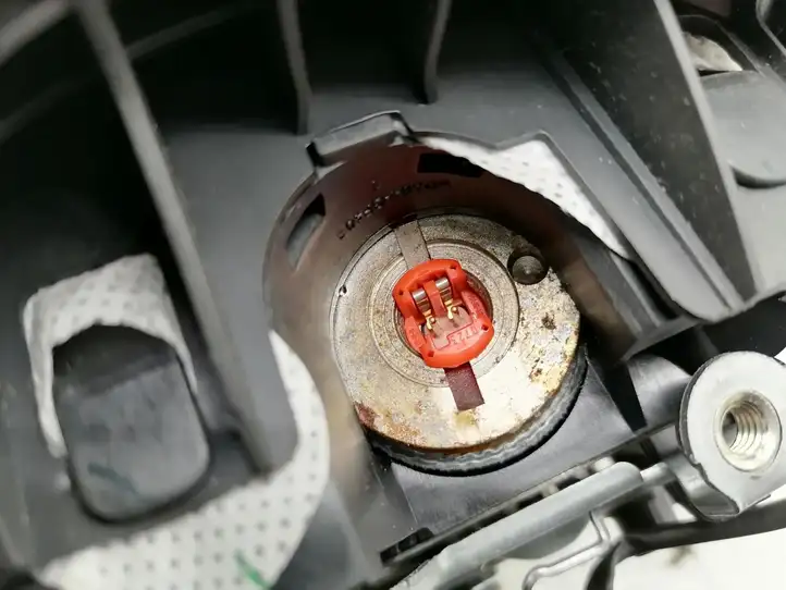 Toyota Auris 150 (2006 - 2012) 4513002280B0 Подушка безопасности руля — фото 4