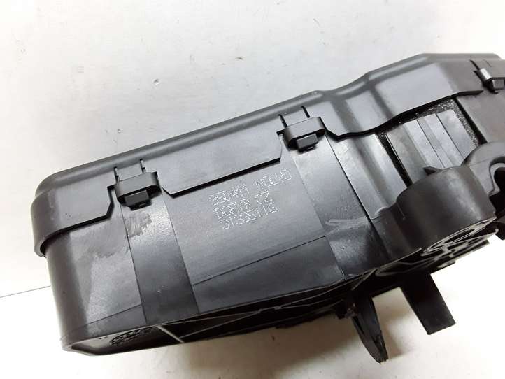 Volvo XC60 (2008 - 2013)  31335116 Притягиватель задней крышки