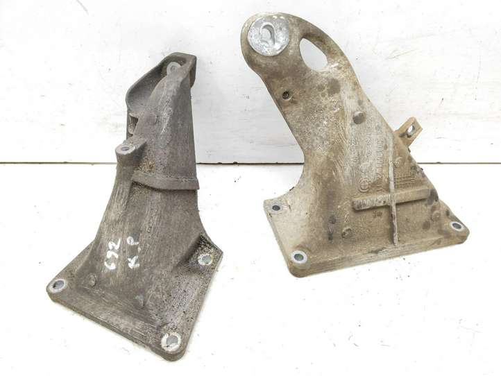 BMW Z4 E85 E86 (2002 - 2008)  22111094697 Кронштейн крепления двигателя