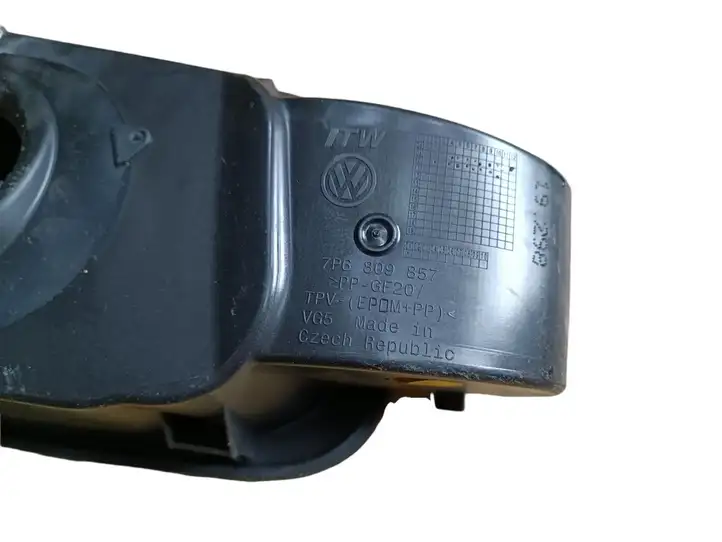 Volkswagen Touareg II (2010 - 2018) 7P6809857 Крышка топливного бака — фото 3