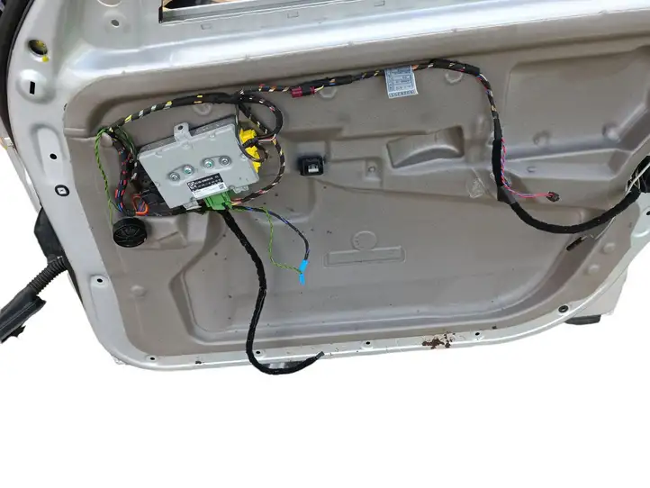 BMW 5 E60 E61 (2004 - 2010) 61356963016 Дверь — фото 4