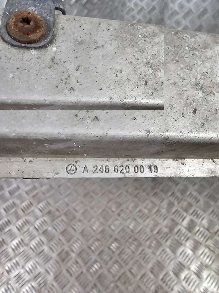 Mercedes-Benz CLA  C117,X117,W117 (2013 - 2019)  A2466200019 Нижняя часть панели радиаторов (телевизора)