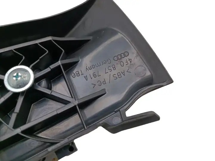 Audi A6 S6 C6 4F (2004 - 2008) 4F0857791A Накладка ремня безопасности — фото 3