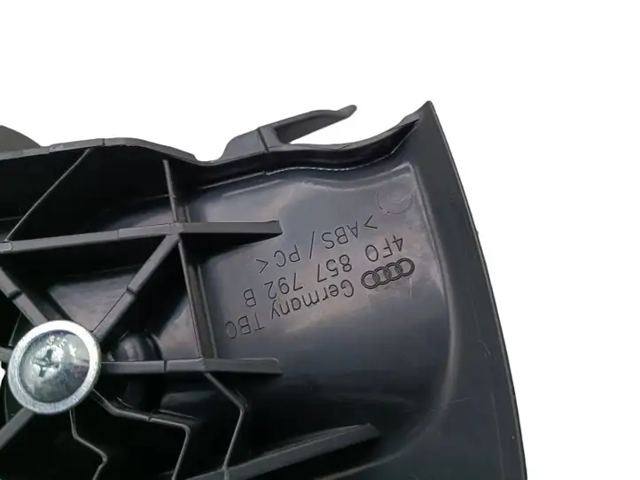 Audi A6 S6 C6 4F (2004 - 2008) 4F0857792B Накладка ремня безопасности — фото 3