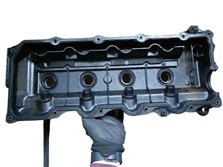 Toyota Land Cruiser (J120) (2002 - 2009) 1223830030 Крышка головки блока цилиндров — фото 2