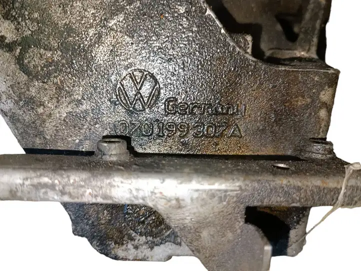 Volkswagen Touareg I (2002 - 2010) 070199307A Кронштейн двигателя — фото 4