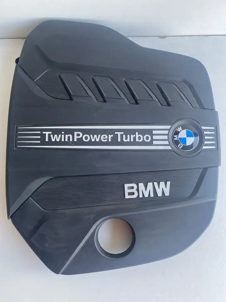 BMW 5 G30 G31 (2016 - ) 8514009 Крышка двигателя декоративная — фото 3