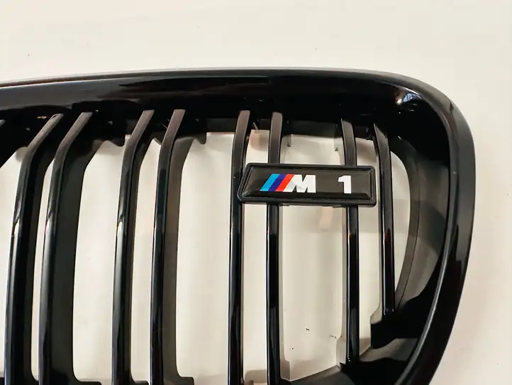 BMW 1 F20 F21 (2011 - 2019) Верхняя решетка радиатора — фото 1
