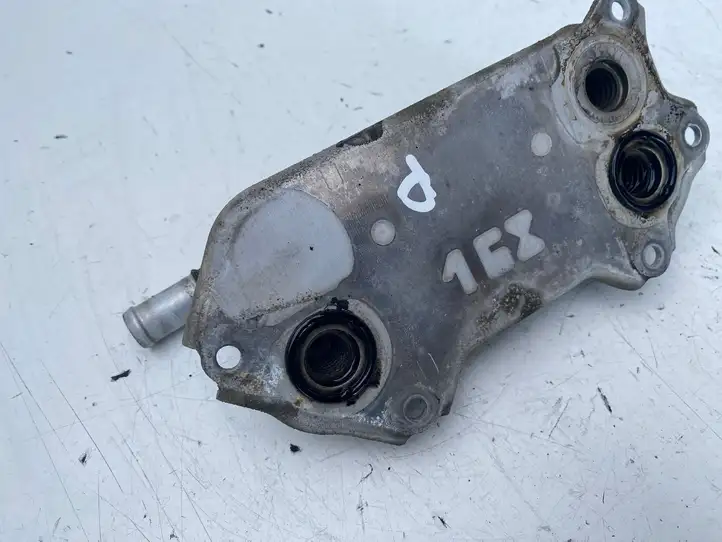 Toyota Avensis T250 (2006 - 2009) 157100R01000 Кронштейн масляного фильтра — фото 7