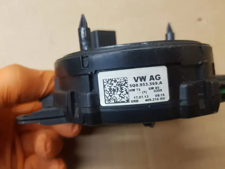 Volkswagen Golf VII (2013 - 2019) 5Q0953569A Контактное кольцо SRS — фото 4
