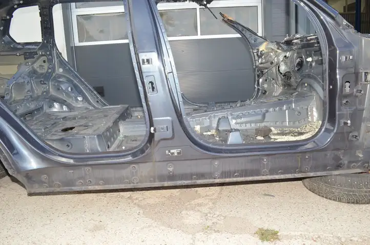 BMW X7 G07 (2018 - ) Порог кузова — фото 1