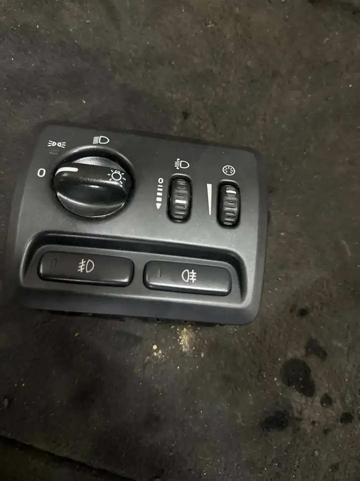 Volvo S60 (2000 - 2004) 8691751 Включатель фонарей — фото 3