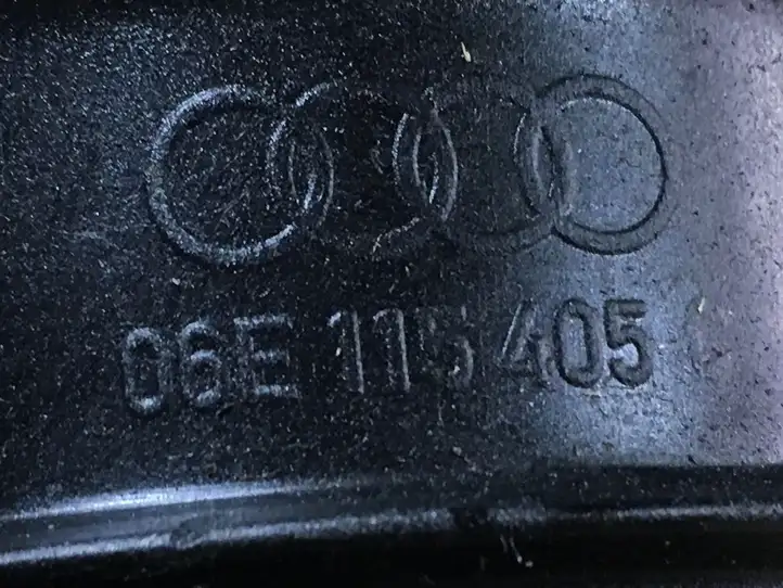 Audi A4 S4 B8 8K (2011 - 2015) 06E115405 Кронштейн масляного фильтра — фото 3