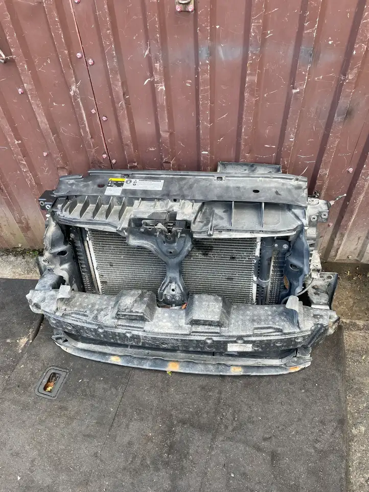 Volkswagen Tiguan (2011 - 2016) 701010690B Панель радиаторов двигателя — фото 1