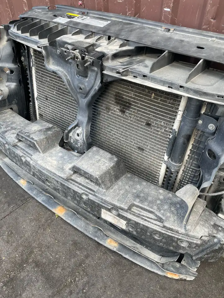 Volkswagen Tiguan (2011 - 2016) 701010690B Панель радиаторов двигателя — фото 5