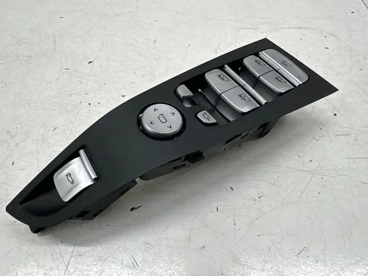 BMW X7 G07 (2018 - ) 6847099 Кнопка стеклоподъемников — фото 1