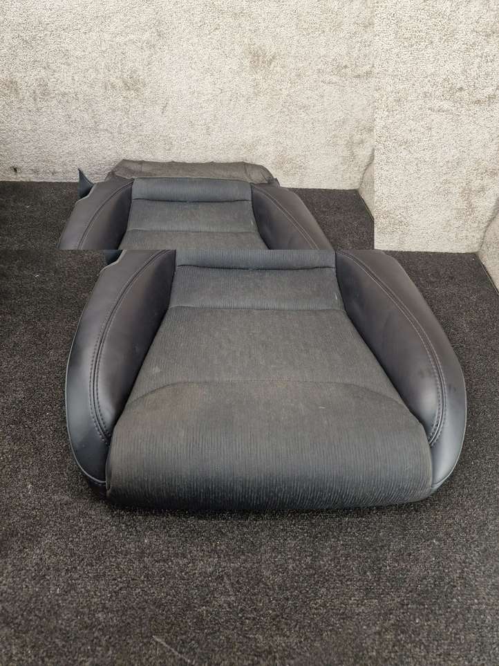 Tesla Model S (2021 - )  111908900C Нижняя часть сиденья водителя