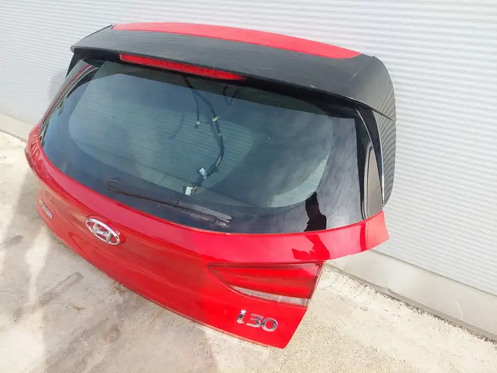 Hyundai i30 (2015 - 2017) TMAH3517AJJ017 Крышка багажника — фото 9