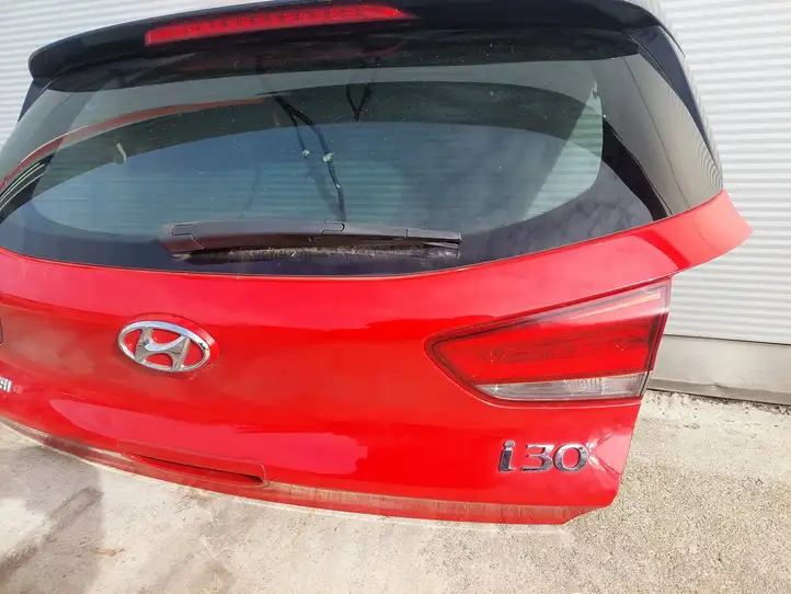Hyundai i30 (2015 - 2017) TMAH3517AJJ017 Крышка багажника — фото 10