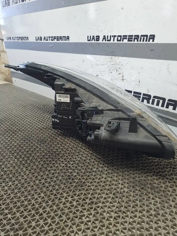 Hyundai i30 (2015 - 2017) 92101A6070 Передняя фара — фото 3
